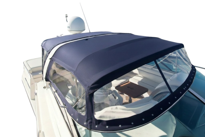 Título Principal: Material Industrial y Náutico Profesional: Cuerdas, Ollaos, Broches y Herrajes de Máxima Resistencia ¿Necesita componentes duraderos, seguros y de alto rendimiento para sus proyectos industriales, náuticos o de cerrajería textil? En nuestro catálogo encontrará una selección profesional de cuerdas de poliéster de alta tenacidad, máquinas y troqueles para ollaos, y una amplia gama de herrajes y broches metálicos diseñados para soportar las condiciones más exigentes. Ofrecemos soluciones completas para el amarre, la sujeción y el remate profesional de lonas, tejidos y materiales resistentes.  Cuerdas de Poliéster Trenzado: La Elección para Trabajo Pesado Para aplicaciones donde la fiabilidad es crítica, nuestras drizas y cuerdas de poliéster trenzado son la solución ideal. Disponibles en diámetros de 6mm y 8mm, y en colores blanco y negro, están fabricadas para ofrecer una resistencia a la tracción excepcional (hasta 400 kg) y una gran durabilidad frente a la intemperie.  Beneficios Clave de Nuestras Cuerdas de Poliéster: Alta Tenacidad y Flexibilidad: Su construcción trenzada proporciona una gran resistencia a la rotura manteniendo una manipulación cómoda y sin nudos indeseados. Perfecta como cuerda para amarre, carga ligera o uso náutico. Resistencia Total: Son cuerdas resistentes a la abrasión, la humedad y los rayos UV. Esto las hace ideales para exteriores, manteniendo su rendimiento en condiciones difíciles de trabajo sin degradarse. Larga Vida Útil: Una inversión en calidad profesional. Su material de poliéster garantiza que no se pudra y que mantenga sus propiedades de carga y tensión durante años, incluso con uso intensivo. Sistema Completo de Instalación de Ollaos y Broces Para un remate profesional y resistente en lonas, toldos, carpas o equipos, ofrecemos todo lo necesario para la instalación de ollaos (ojetes) y broces Tenax.  Máquina Manual Robusta para Ollaos Nuestra máquina manual de palanca LT1-Robusta es la herramienta profesional para fijar ollaos metálicos de forma precisa y segura. Es compatible con una gran variedad de diámetros (desde 3.5mm hasta 18mm), permitiéndole trabajar en distintos proyectos. Requiere la selección del troquel adecuado para cada tipo de ollao.  Troqueles y Ollaos de Alta Calidad Para garantizar una fijación perfecta, disponemos de troqueles específicos, como el Troquel Ollao DIN 12mm autoperforante, ideal para materiales consistentes. Además, suministramos los ollaos en sí, disponibles en latón niquelado o acero inoxidable, en formato DIN o doblados (como el modelo N.2/11), y a menudo en prácticos packs de 1000 unidades.  Broches Tenax y Herrajes Complementarios Completamos su kit con todos los componentes del sistema Tenax: desde las partes hembra y macho, tornillos especiales, placas y la llave de instalación, hasta arandelas con puas para una sujeción reforzada. Son la solución perfecta para un cierre rápido, seguro y duradero en textiles técnicos.  Amplia Gama de Herrajes y Accesorios de Sujeción Nuestro compromiso es ser su proveedor integral. Por eso, también ofrecemos una extensa selección de herrajes útiles para múltiples aplicaciones:  Ganchos de Poliamida: Como los ganchos Calamon redondos o triangulares para capotas y remolques, y los ganchos TIR para camiones. Son ligeros, resistentes y no corrosivos. Anillas Puente Abatibles: Disponibles en acero inoxidable o hierro galvanizado, con opciones soldadas o solo placa/piquete. Perfectas para amarres versátiles en furgonetas, carpas o estructuras. Ganchos "Ese" (en Forma de S): Una gama muy completa en distintos tamaños (desde 35mm a 60mm) y materiales (hierro cincado o acero inoxidable). Son un clásico indispensable en talleres, almacenes y granjas por su resistencia y funcionalidad para colgar o enganchar. Equipe su taller, barco o proyecto industrial con los componentes más fiables del mercado. Desde la cuerda más resistente hasta el herraje más específico, aquí encontrará durabilidad, seguridad y calidad profesional.