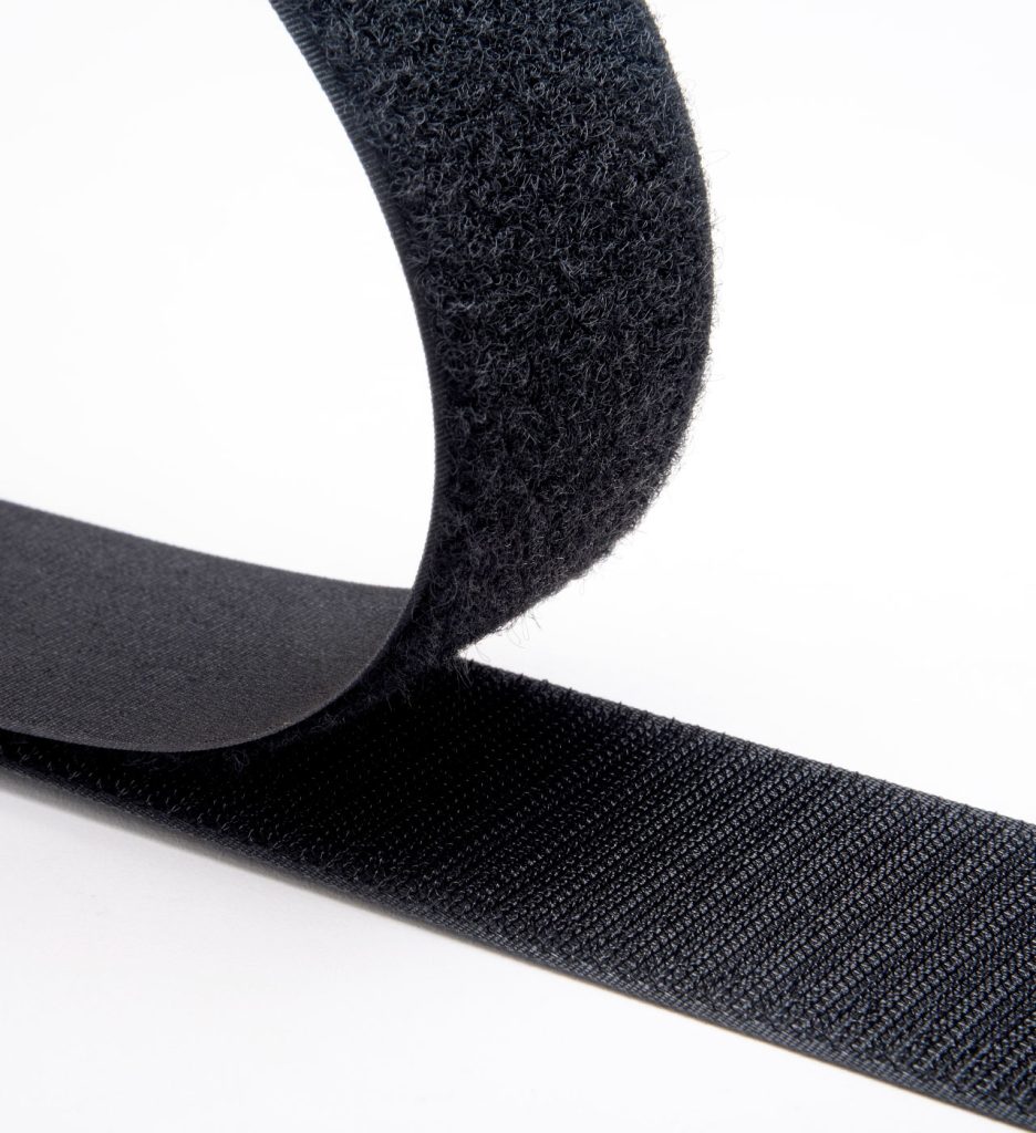 Cinta Cierre Adhesivo "V" (25mts)